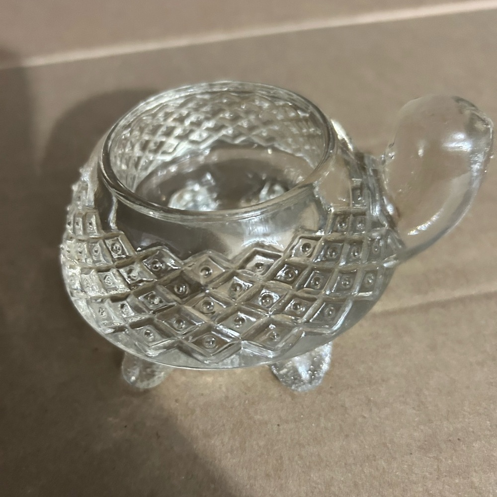1970’s vintage Avon clear glass turtle -shaped tea light candle holder-